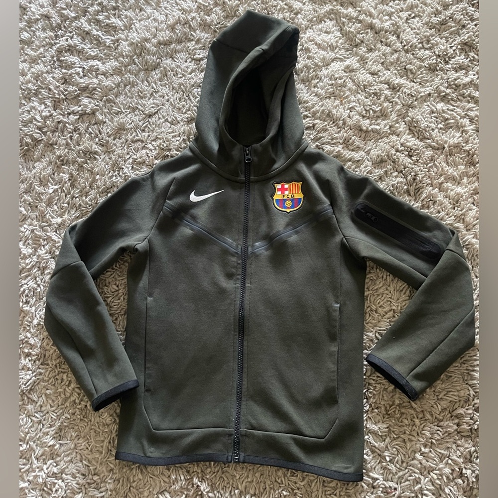 Nike tech